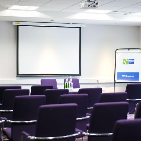 Holiday Inn Express Dunstable, An Ihg Hotel Eksteriør bilde