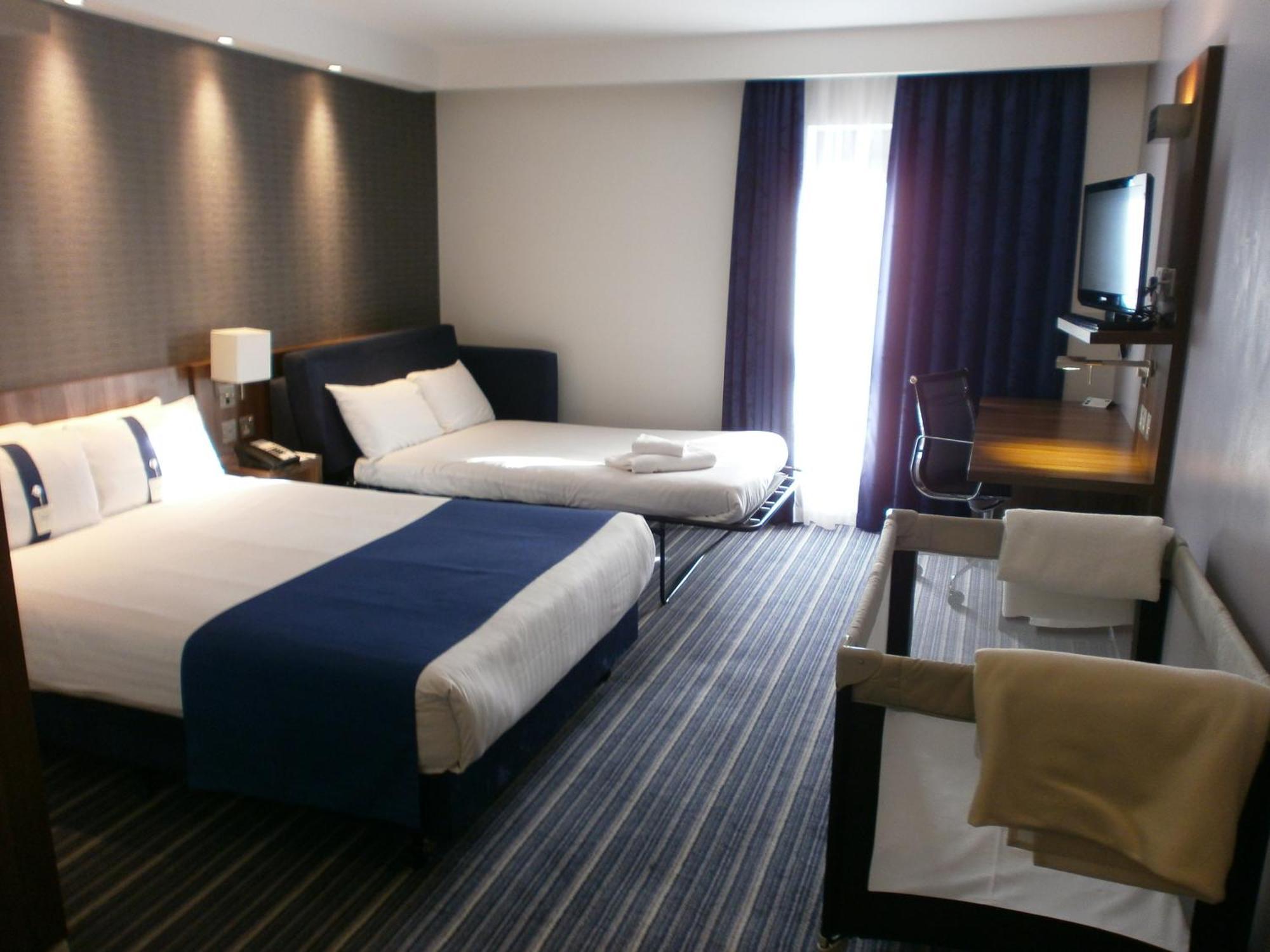 Holiday Inn Express Dunstable, An Ihg Hotel Eksteriør bilde