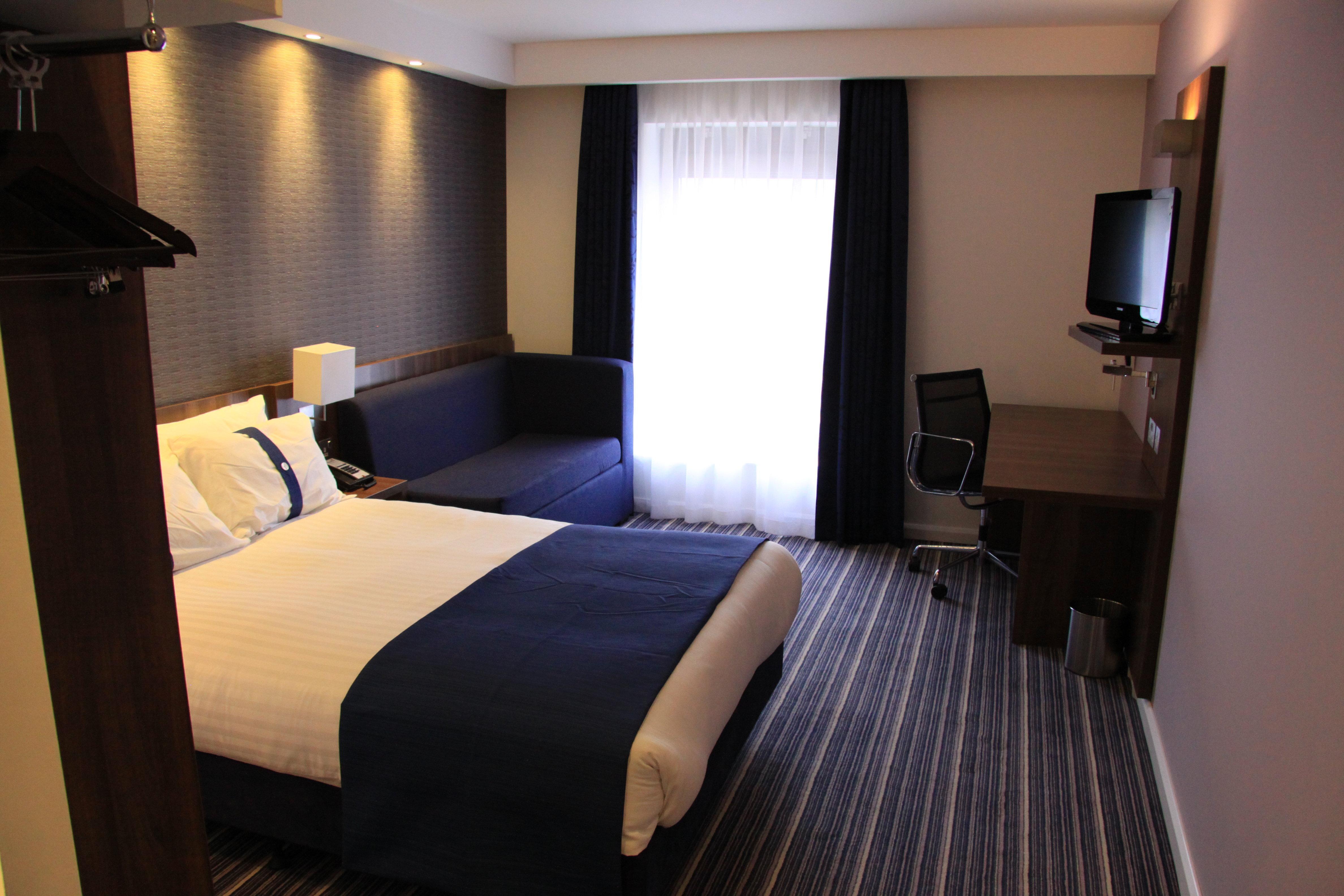 Holiday Inn Express Dunstable, An Ihg Hotel Eksteriør bilde