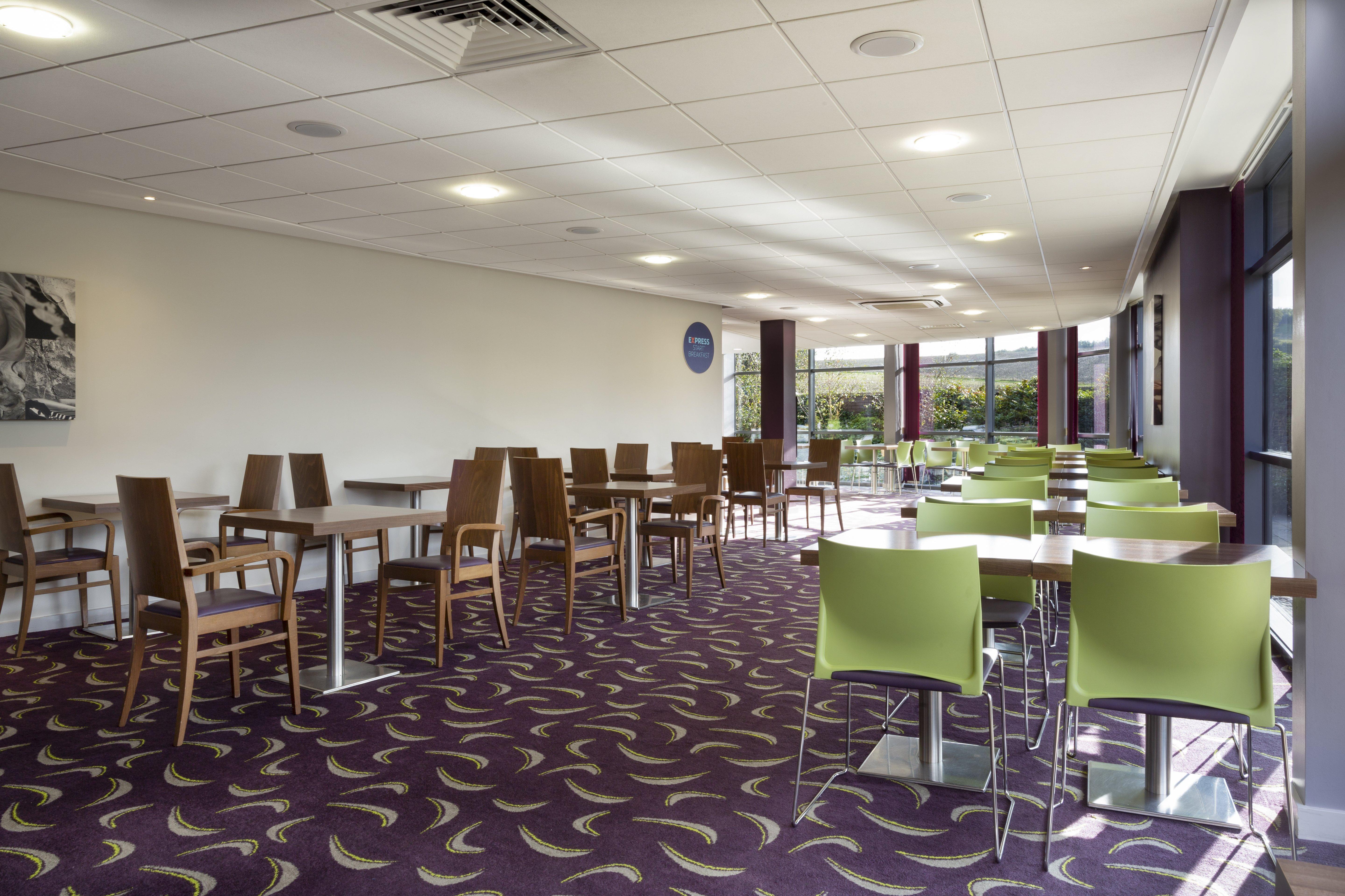 Holiday Inn Express Dunstable, An Ihg Hotel Eksteriør bilde