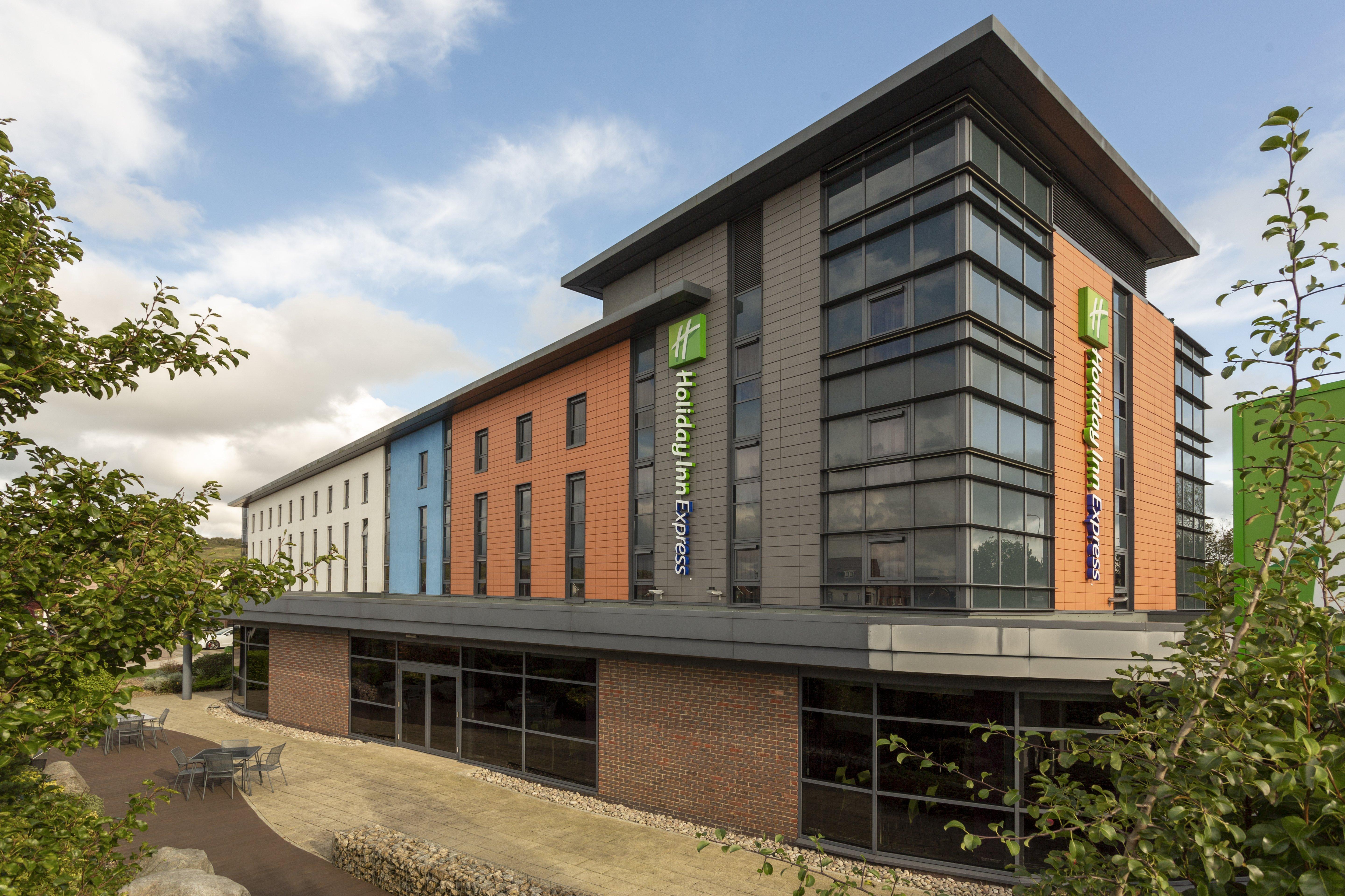 Holiday Inn Express Dunstable, An Ihg Hotel Eksteriør bilde