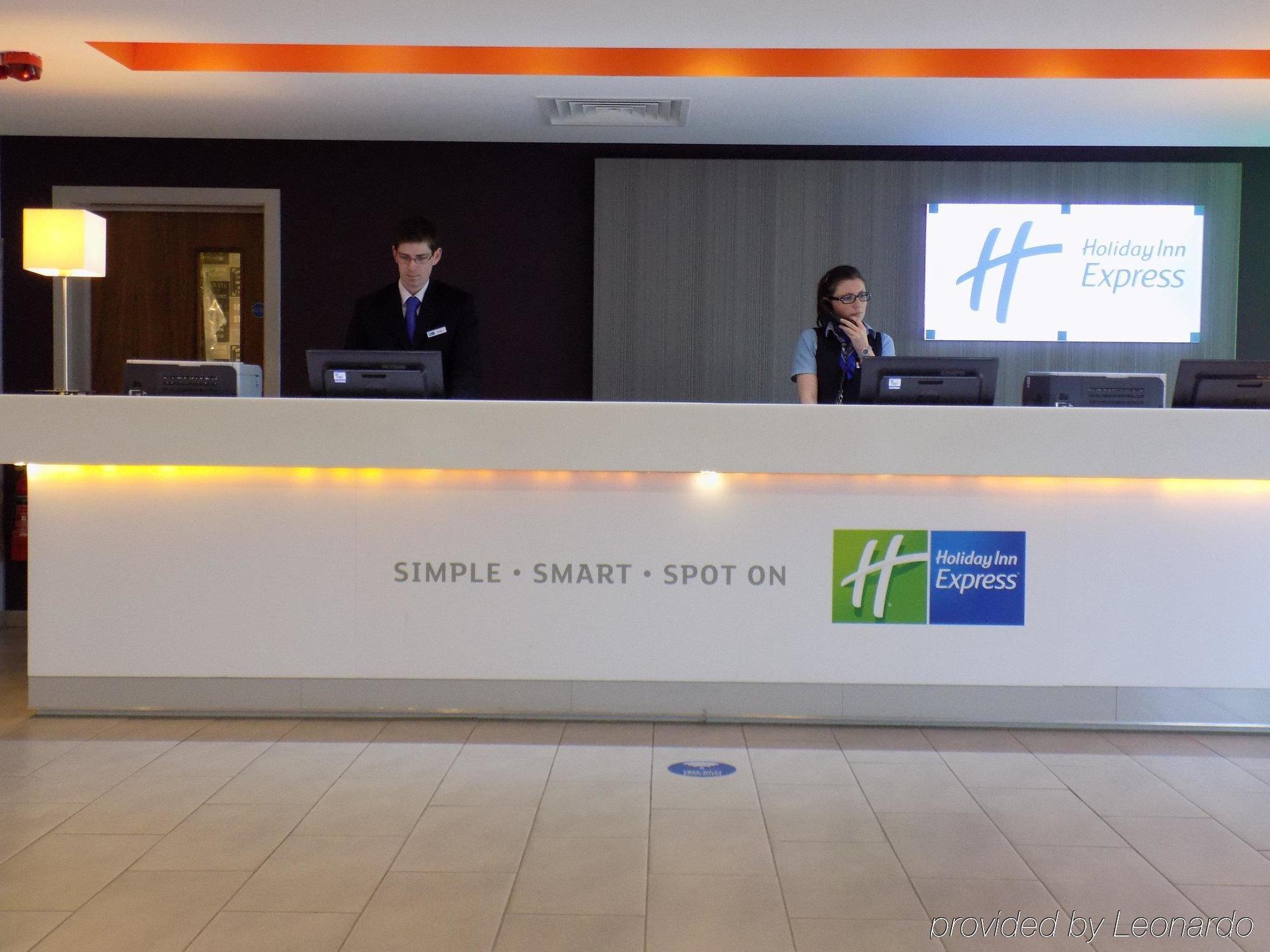 Holiday Inn Express Dunstable, An Ihg Hotel Eksteriør bilde