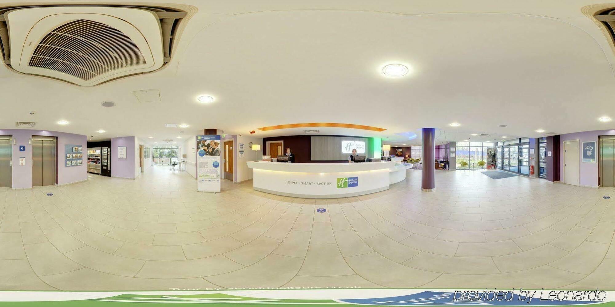 Holiday Inn Express Dunstable, An Ihg Hotel Interiør bilde