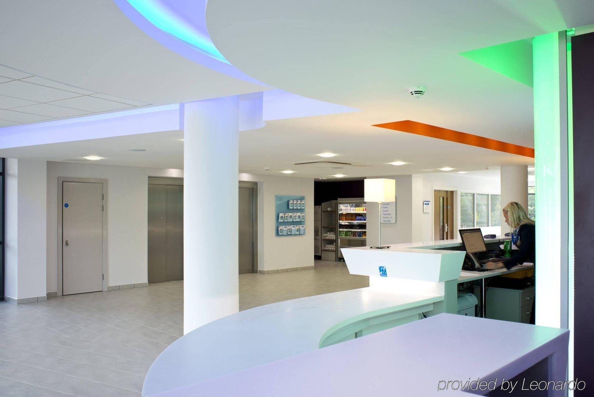 Holiday Inn Express Dunstable, An Ihg Hotel Eksteriør bilde